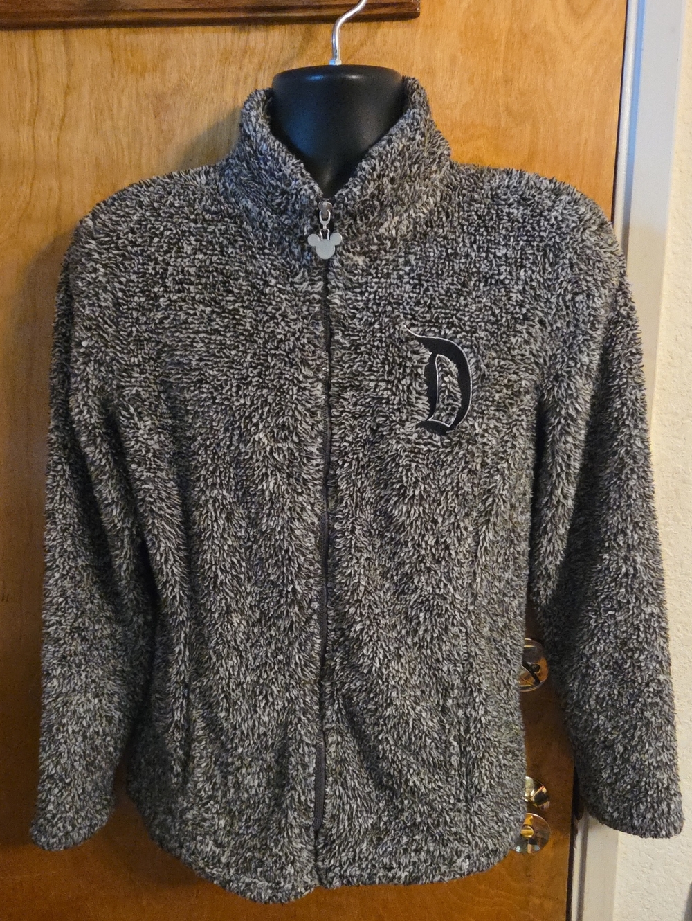 Disney Parks Disneyland Sherpa Fleece Gray Grey Zip Up Zipper Jacket D Logo Med